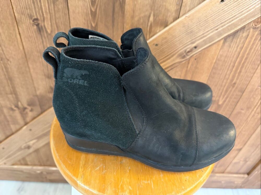 SOREL Women’s Black Suede Chelsea Ankle Boots Size 9.5